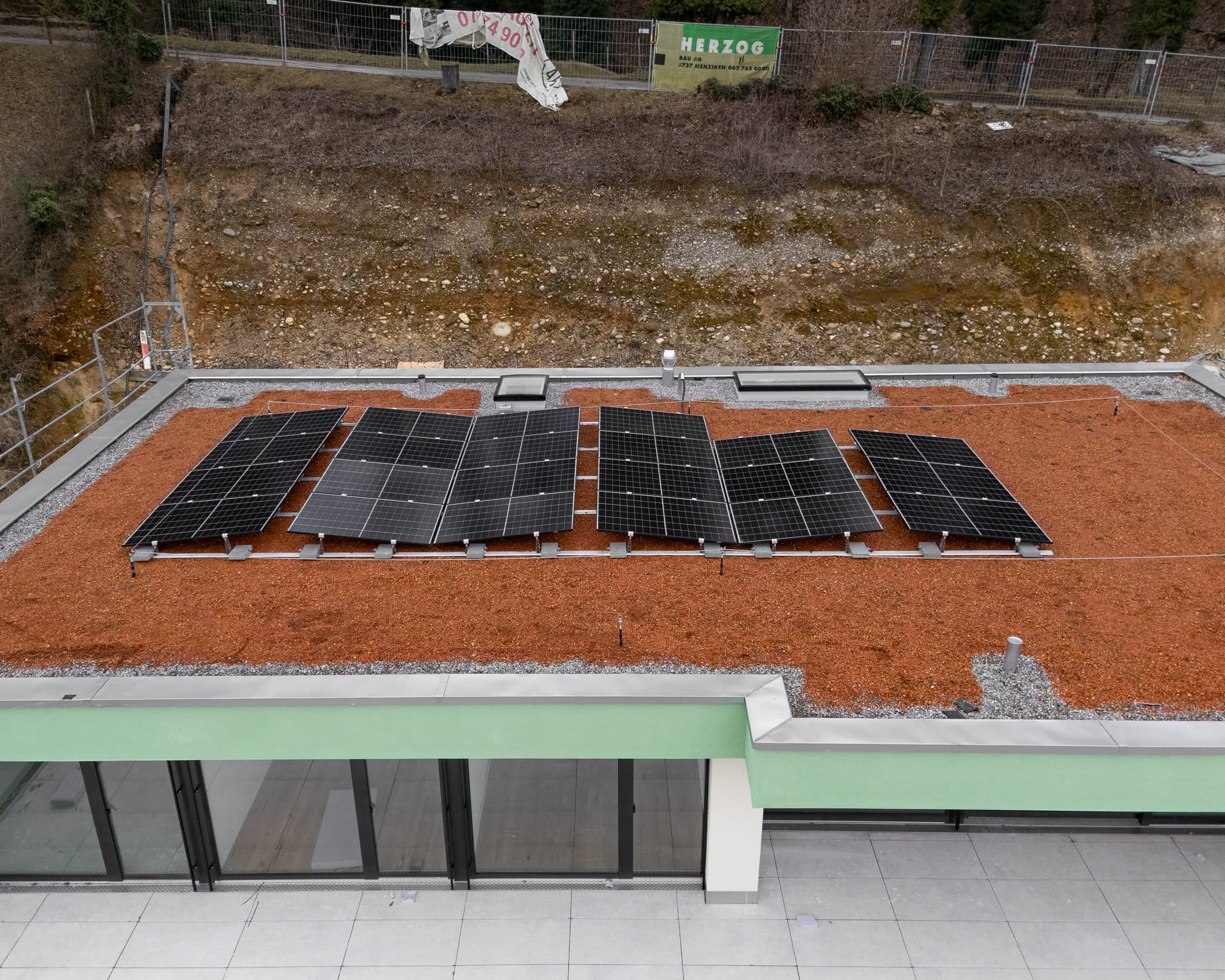 MFH Umiken – Flachdach Photovoltaikanlage