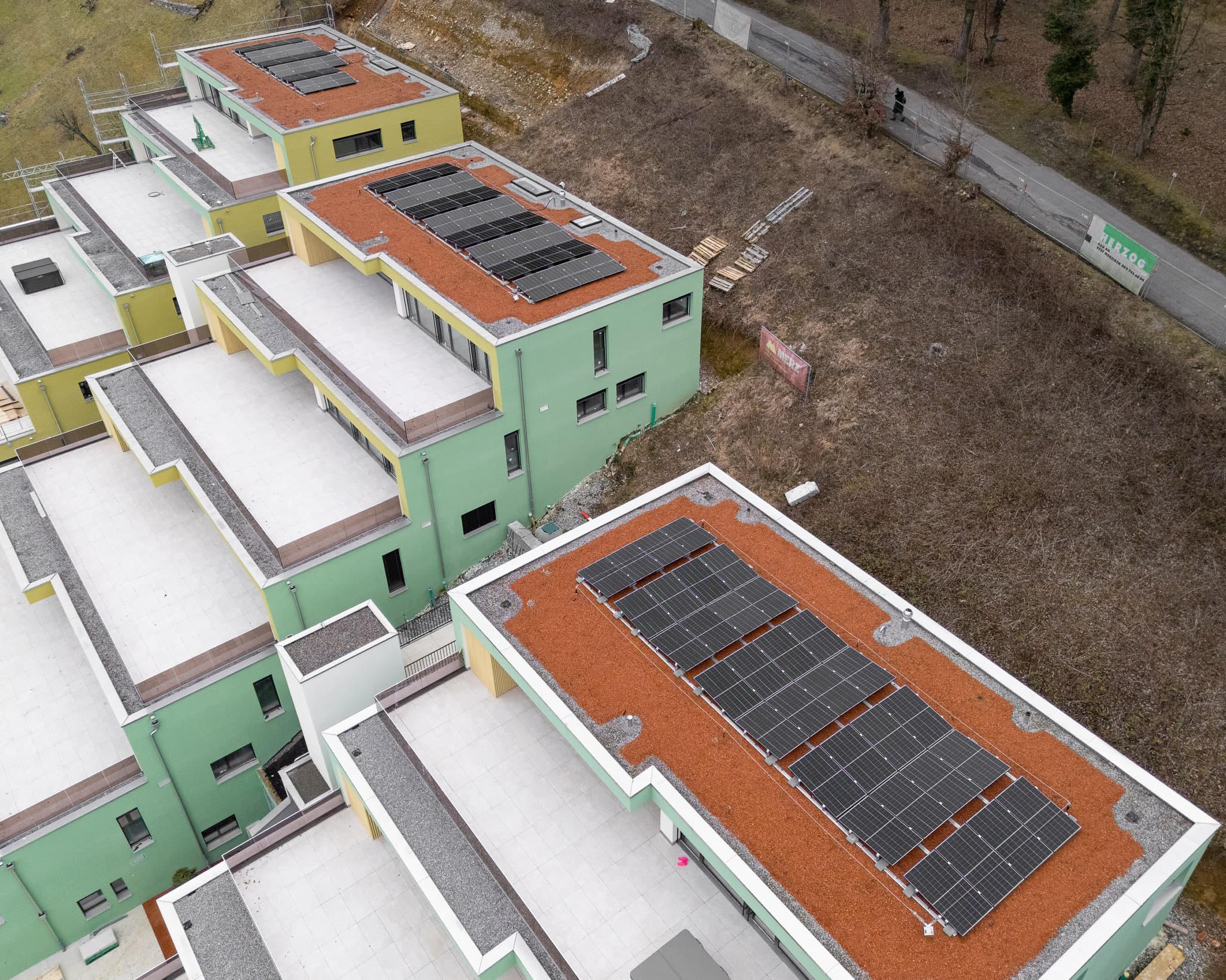 MFH Umiken – Flachdach Photovoltaikanlage